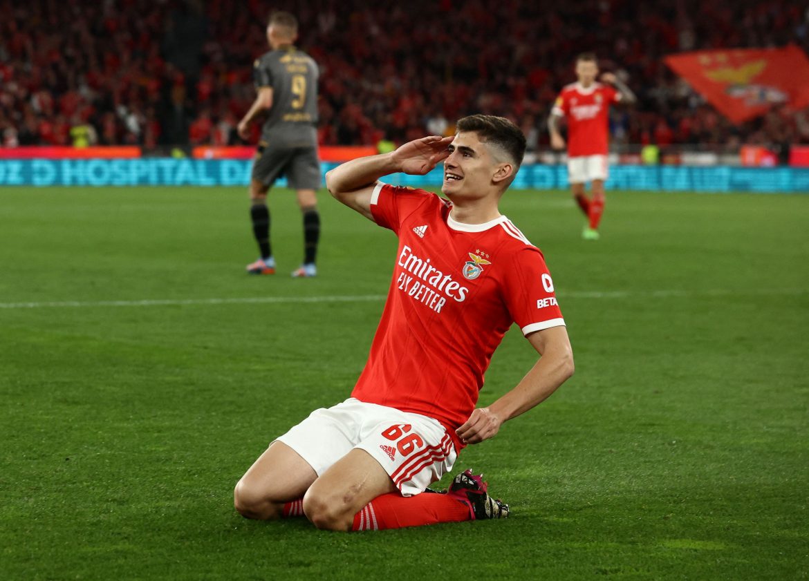 Liverpool interested in signing Antonio Silva this summer