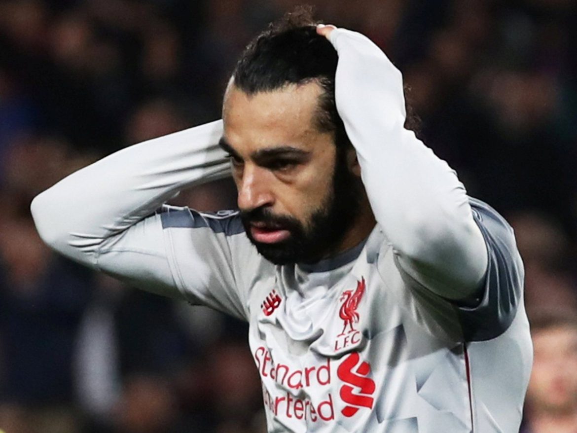 Liverpool: Fans gush over image of Mohamed Salah paying for multiple people’s fuel