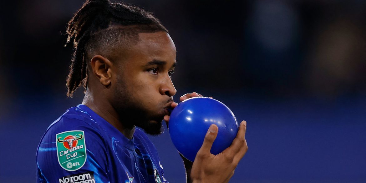 Talks opened as £38m Chelsea "leader" could now leave with Nkunku and Veiga